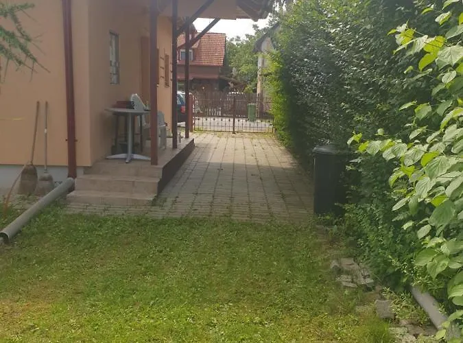 Semesterbostad Zseki