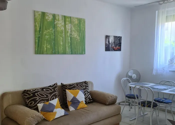 Zseki Semesterbostad